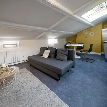 Apartment #studio La Ruche#mansarde/ Hyper-centre/face Au Tram Clermont-Ferrand
