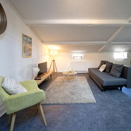 Apartment #studio La Ruche#mansarde/ Hyper-centre/face Au Tram Clermont-Ferrand