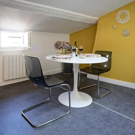 #studio La Ruche#mansarde/ Hyper-centre/face Au Tram * Clermont-Ferrand